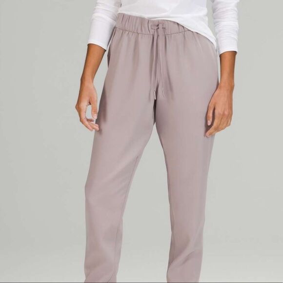 Lululemon On the Fly Jogger 28" *Woven in Dark Chrome - Picture 2 of 10